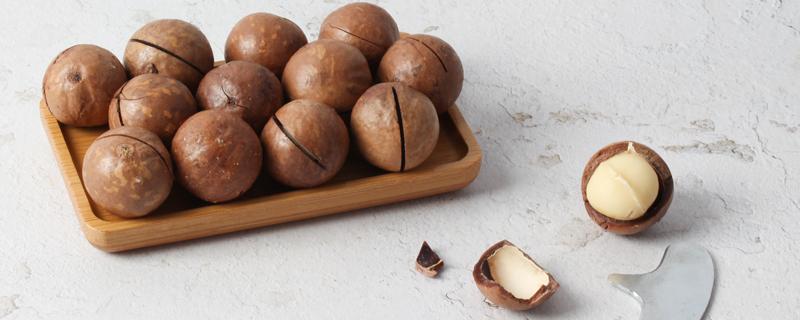 夏威夷果能和橘子一起吃吗 夏威夷果晚上吃影响睡眠吗