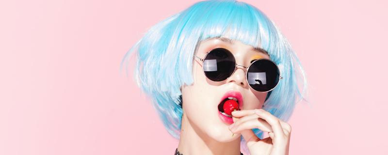 下巴起硬痘痘一按好疼 下巴长痘很痛怎么回事？怎么办？