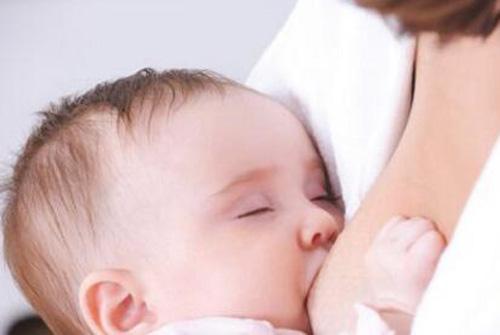 宝宝断奶晚上哭的厉害怎么办 断奶后要好好安抚宝宝