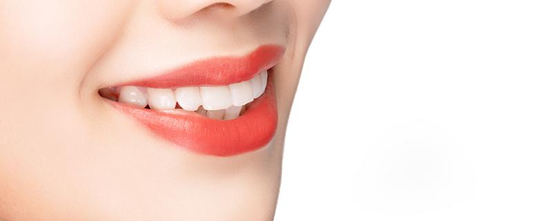 嘴唇上起水泡是怎么回事 嘴起泡快速消除小窍门