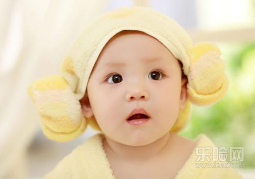 哺乳期荨麻疹还能喂奶吗