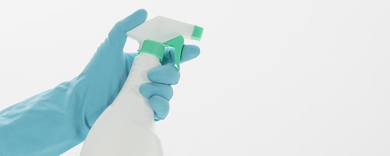 84消毒液跟水稀释后手能碰水的吗 手被84伤了怎么修复