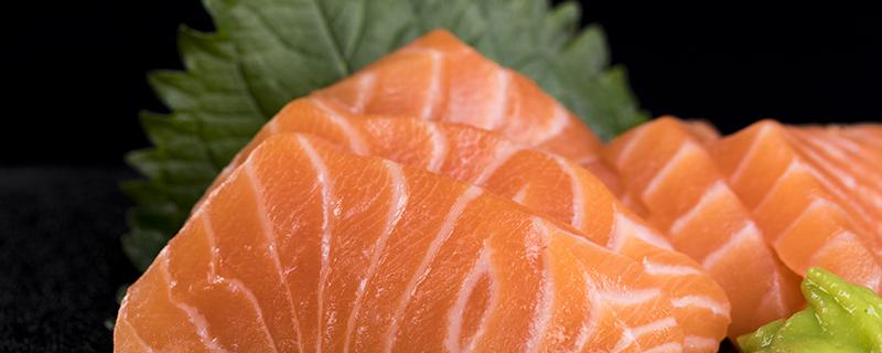 冷冻三文鱼片怎么吃 三文鱼可以冰箱冷冻多久