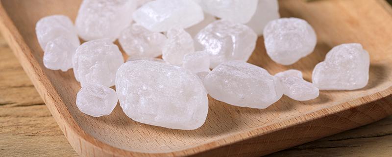 大蒜冰糖水的功效与作用 大蒜冰糖水的禁忌是什么