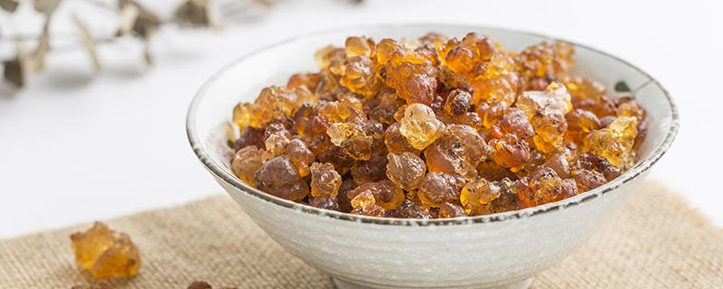 坚持吃一个月桃胶会怎样 桃胶煮多久比较好