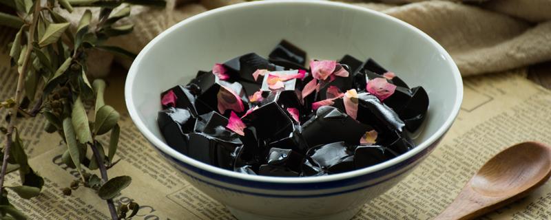 龟苓膏中的草龟是龟还是草药 巴西龟能熬龟苓膏吗