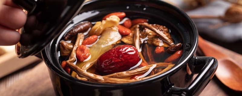 鸡汤怎么炖才又浓又白 炖鸡汤好喝的技巧