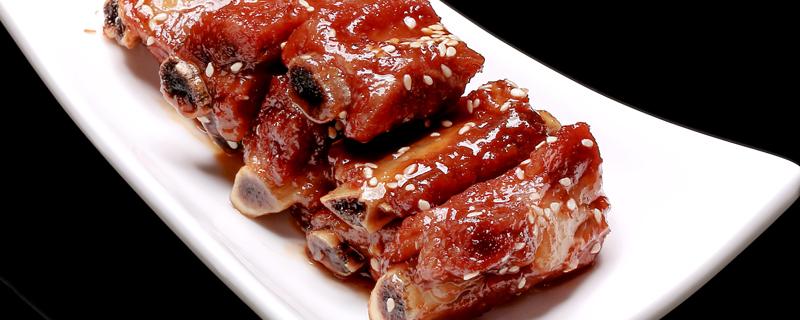 糖醋排骨不放盐吗 糖醋排骨什么时候放盐最好