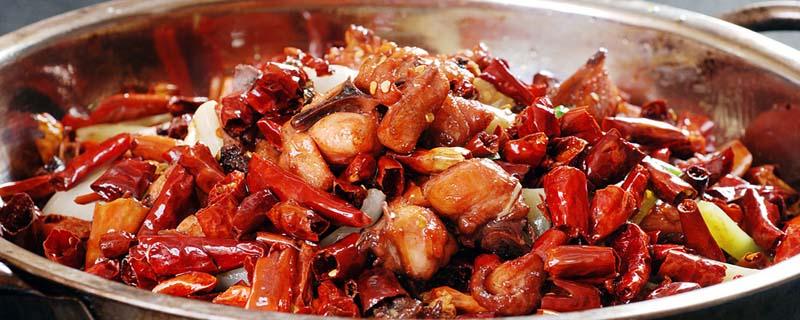 宫保鸡丁肉是鸡哪个部位 宫保鸡丁肉是脆的吗