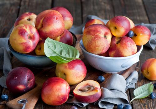 油桃需要去皮吗 油桃带皮吃有什么好处