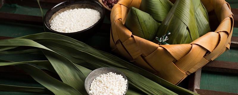 端午节的由来和风俗 端午节门上挂的那个草叫什么