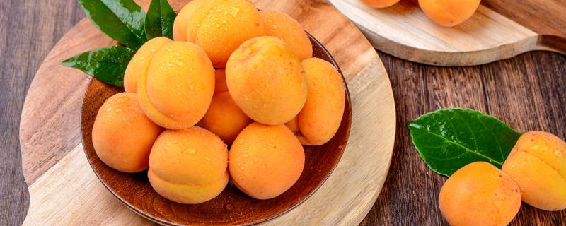 虾和杏肉可以一起吃吗 杏仁可以和虾一起吃吗