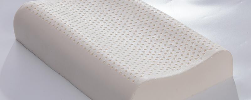 乳胶枕有味道正常吗 乳胶枕头有皮筋味好吗