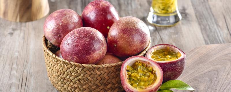 新鲜的百香果怎么泡茶 百香果泡水皮要不要