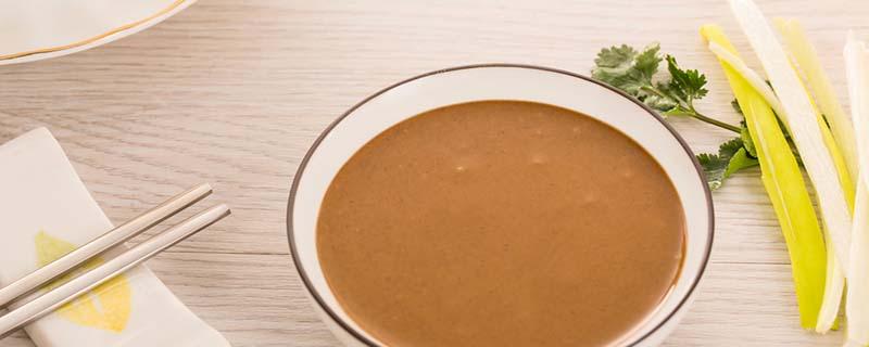 一勺芝麻酱的热量是多少 减肥可以吃芝麻酱吗