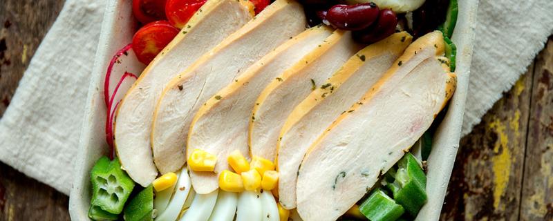 长期吃鸡胸肉对身体有危害吗 鸡胸肉为什么可以减脂