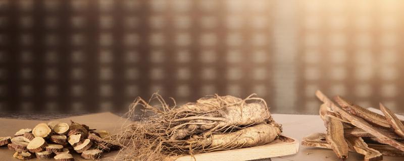 人参泡酒用干人参还是新鲜人参 人参泡酒时间多长最好