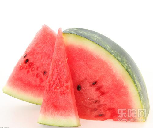 吃西瓜后大便红色 吃西瓜后大便红色是怎么回事