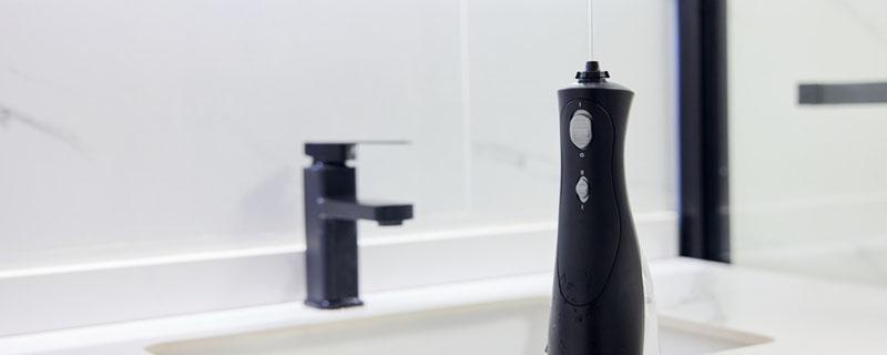 冲牙器需要每天使用吗 冲牙器里面放什么水