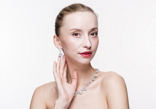 提前多久用防晒喷雾 防晒喷雾平常可以喷吗