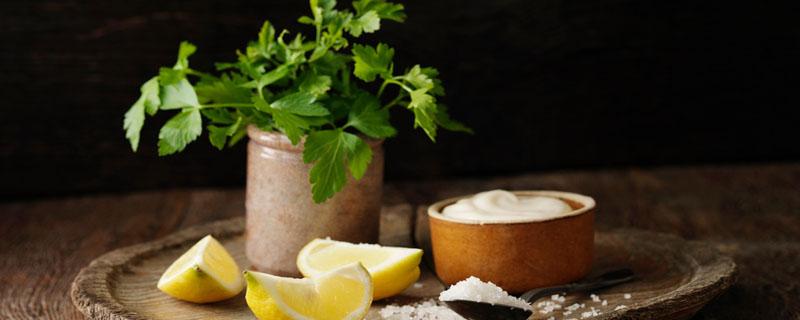 海盐吃了对身体有伤害吗 海盐怎么处理后可以吃