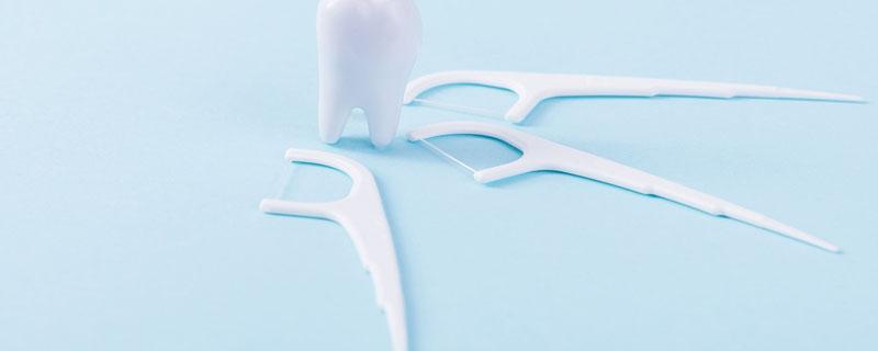 牙线多久用一次比较好 牙线不会把残渣推更深吗