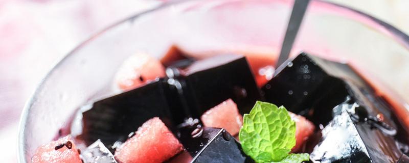 怎样做龟苓膏又嫩又滑呢 龟苓膏要多久才能凝固