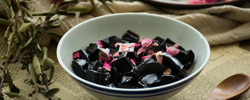 龟苓膏不适宜人群 龟苓膏不能和什么一起吃