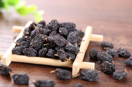 黑枸杞和什么泡酒补肾 黑枸杞补肾的5种泡酒方