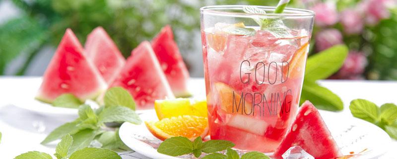 果汁什么时候喝比较好 果汁可以放冰箱第二天喝吗