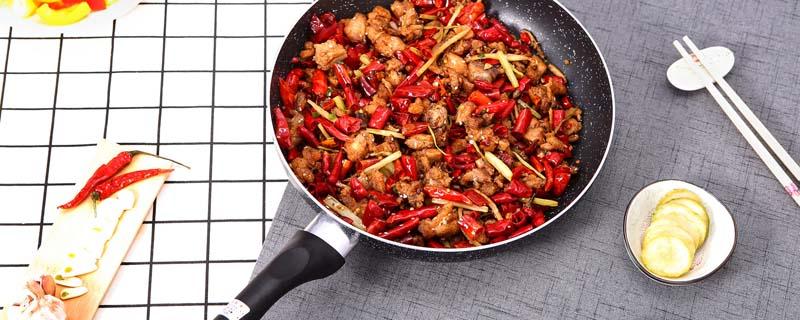 生锈的锅炒菜能吃吗  铁锅天天用怎么还生锈