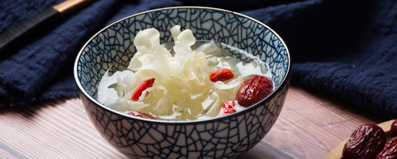 木瓜银耳红枣汤的禁忌 经期可以吃木瓜银耳红枣汤吗