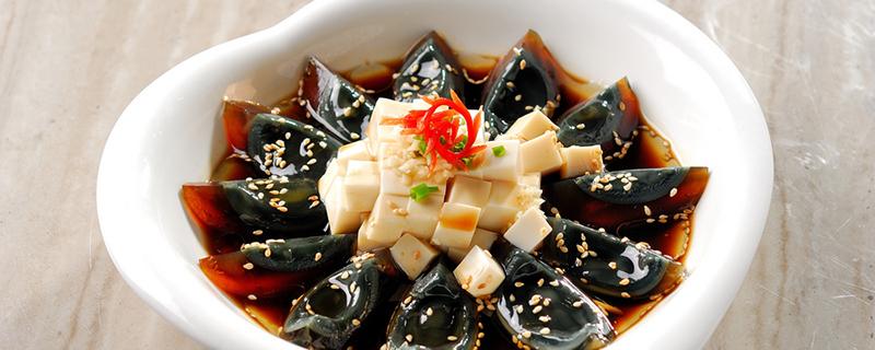 凉拌皮蛋要先煮一下吗 凉拌皮蛋需要放盐吗