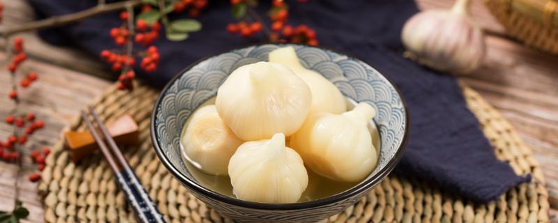 腌的糖蒜不甜怎么补救 糖蒜不甜可以再放糖吗