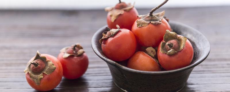 吃柿子可以吃海鲜吗 柿子和海鲜一起吃的危害