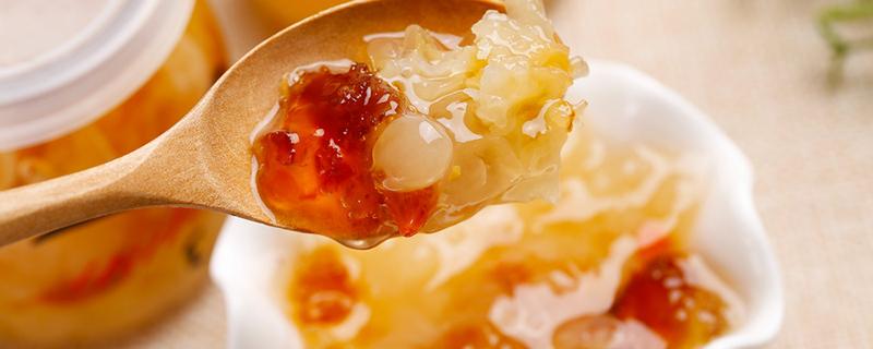 什么人不适合吃雪燕桃胶 皂角米桃胶雪燕多久吃一次