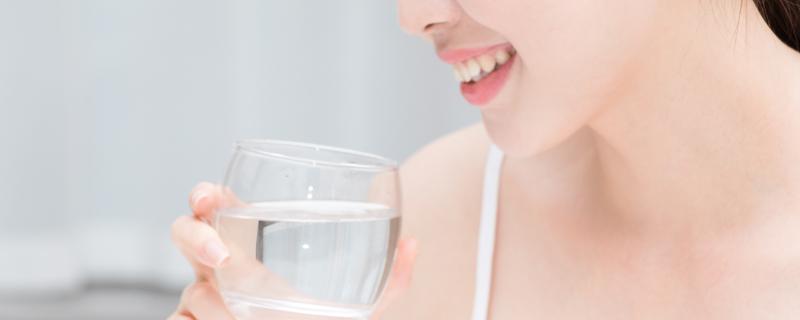 苏打水和矿泉水有什么区别 喝苏打水还是矿泉水比较好