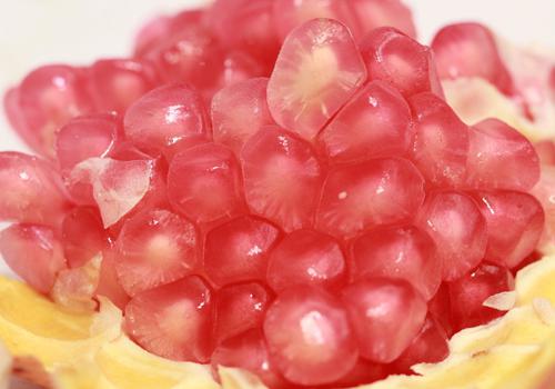 吃了石榴籽会肚子疼 吃了石榴籽肚子疼怎么办