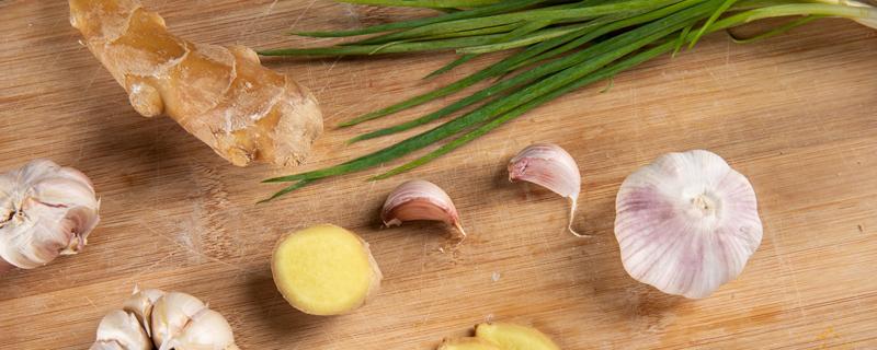 三种人不宜吃葱姜蒜 葱姜蒜是发物吗