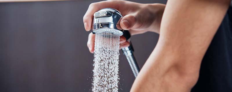 醋加温水洗头有什么好处 用醋洗头能去头皮屑吗