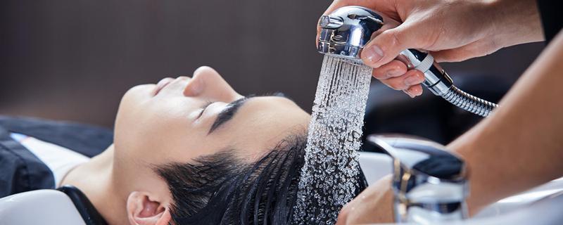 头顶头发稀少还能恢复吗 头顶头发稀少可以植发吗