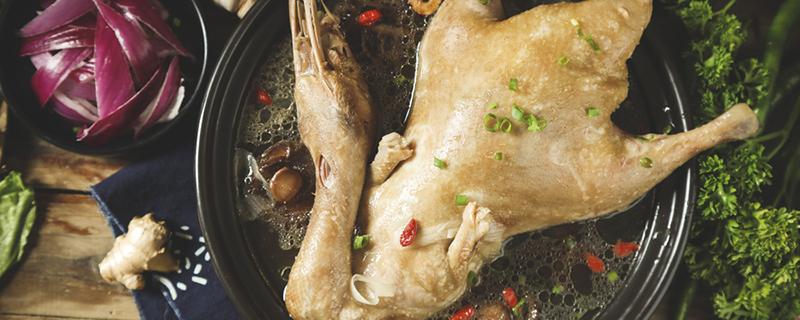 鸭子汤里炖什么好吃 鸭子汤用高压锅压多久