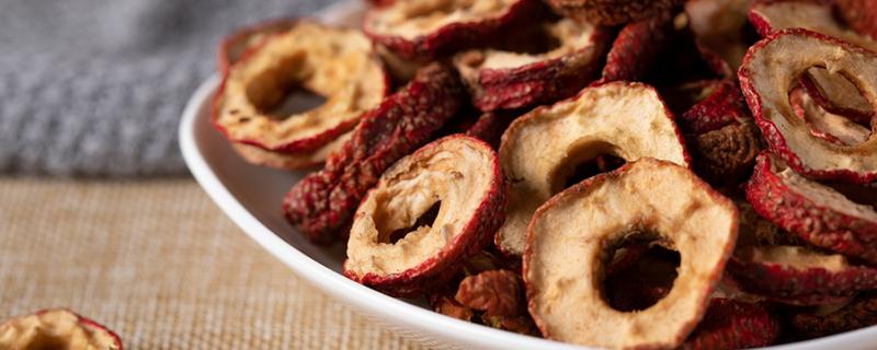 山楂干泡水隔夜能喝吗 山楂干泡水含糖量高吗