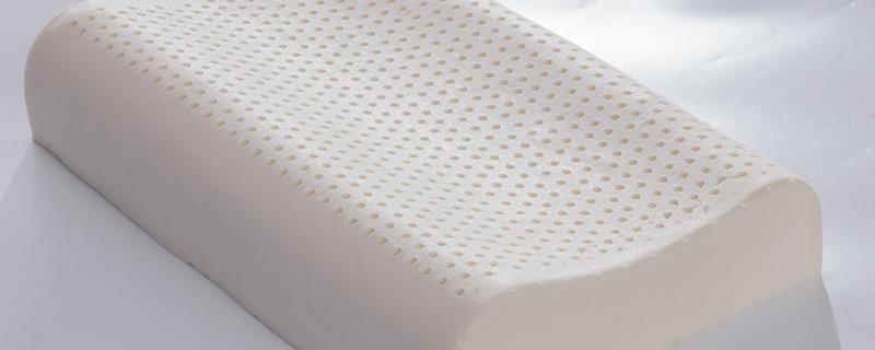 乳胶枕变黄掉渣能用吗 乳胶枕一揪就烂