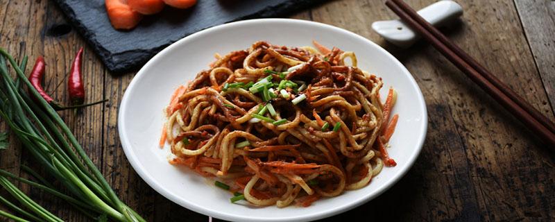 热干面的酱汁怎么调 热干面的热量有多高