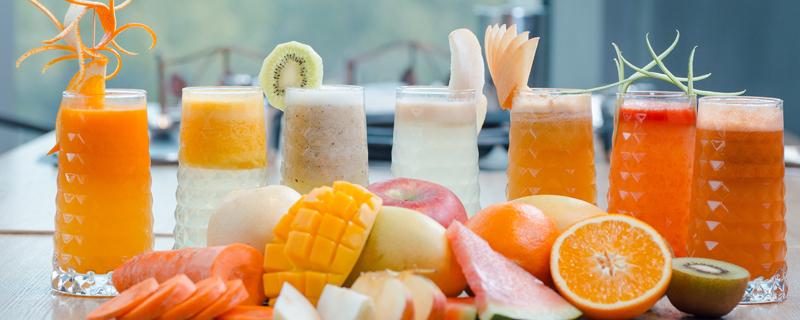 橙子和什么榨汁好喝 榨一个橙子放多少水