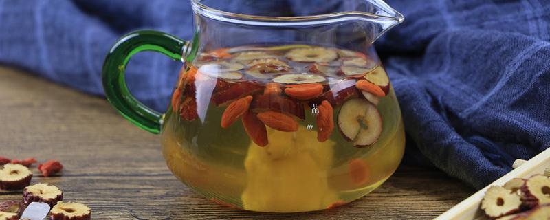 枸杞红枣泡水比例是多少 枸杞红枣放多了会怎么样