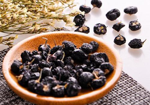 吃黑枸杞会推迟月经吗 喝黑枸杞会影响月经吗