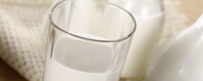 牛乳和奶茶哪个热量高 牛乳和奶茶一样吗