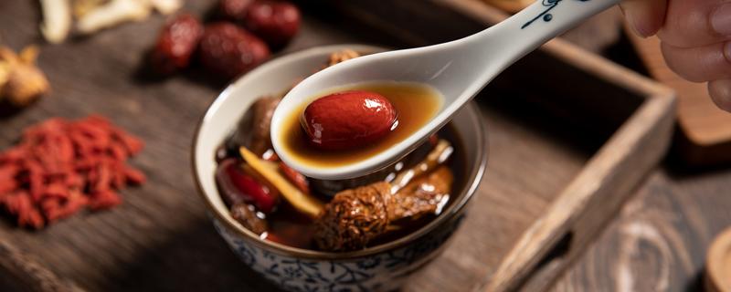 气血双补鸽子汤怎么做 鸽子汤是汤补还是肉补